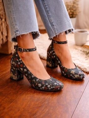Floral Tapestry Block Heel Mary Jane Pumps Ankle Strap BP Black Shoes 7.5